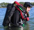 Instruktor nurkowania Marcin Krysinski w rebreatherze O2tima